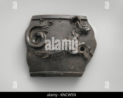 Cette section de frise du zodiaque représente le Capricorne, illustrant le style artistique classique, l'iconographie et la représentation astrologique. Banque D'Images