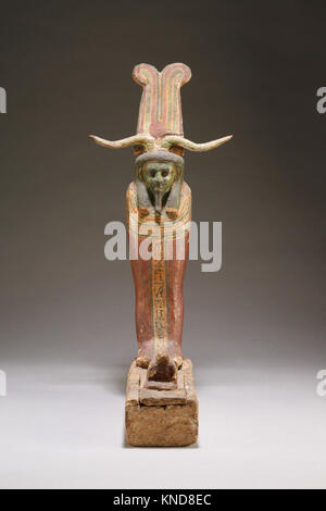 La figure de Ptah-Sokar-Osiris RENCONTRÉ LC-86 1 88 EGDP025256 551504 La figure de Ptah-Sokar-Osiris, 332 ?30 B.C., bois, peinture, , H. 51,7 cm (20 3/8 in.) ; W. 24,5 cm (9 5/8 in.) ; D. 31,5 cm (12 3/8 in.). Le Metropolitan Museum of Art, New York. Fonds provenant de divers donateurs, 1886 (86.1.88a ?d) Banque D'Images