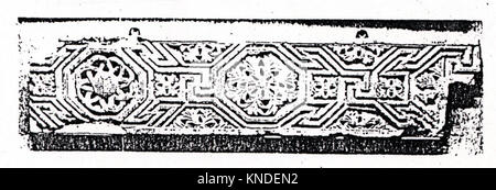 Ce fragment de frise montre un motif méandré et des rosettes, mettant en valeur les motifs décoratifs de l'art grec ancien de la collection MET. Banque D'Images