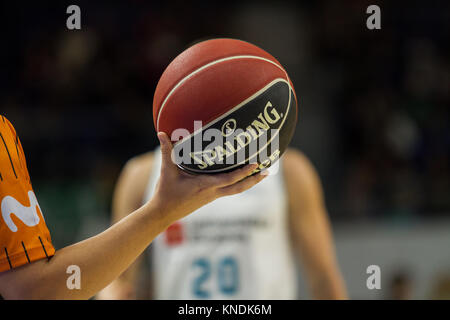 Madrid, Espagne. Déc 10, 2017. Balle au cours de la victoire sur le Real Madrid Murcie UCAM (87 - 85) en Liga Endesa match de saison régulière (jour 11) célébrée à Madrid à Wizink Centre. Le 10 décembre 2017. Credit : Juan Carlos García Mate/Pacific Press/Alamy Live News Banque D'Images