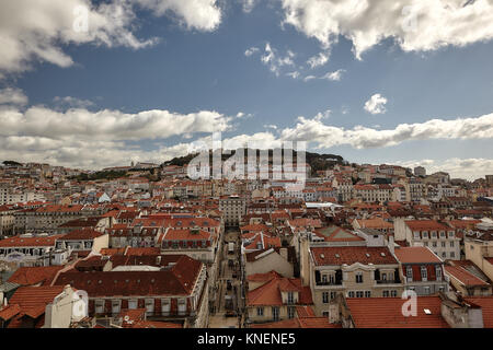 Vue vers le château Sao Jorge, Lisbonne, Portugal Banque D'Images