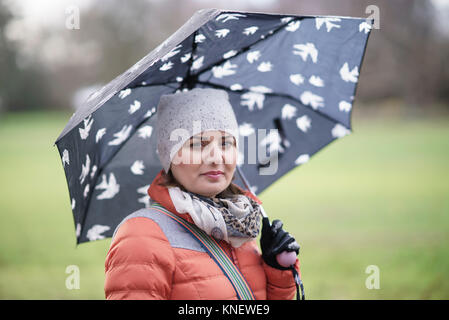 La marche de la fin de l'automne Bute Park, Cadiff, au Pays de Galles Banque D'Images