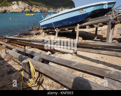 Bateau de pêche SUR CALE, COVA DE CAN MARCO Banque D'Images