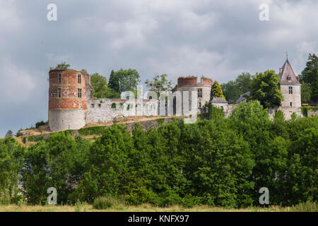 France, Ardennes (08), parc naturel régional des Ardennes, Hierges, le Château de Hierges // France, Ardennes, Parc Naturel Régional des Ardennes, Hierges, Banque D'Images