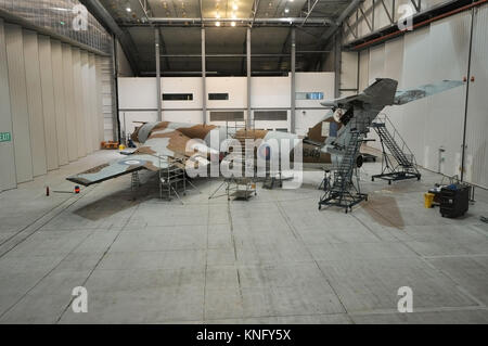 Handley page Victor B1A XH648 bombardier nucléaire de la guerre froide en cours de restauration à l'Imperial War Museum Duxford. C'est le seul B1 restant Banque D'Images