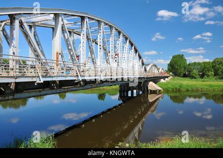 Tykocin - petite ville située dans la Voïvodie Podlaskie, Pologne. Narew river. Banque D'Images