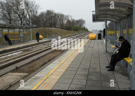 Le Busway guidé Leigh qui exploite les bus V1 et V2 dans le centre ville de Manchester à partir de la plate-forme d'autobus, NewearthRoad,UK Manchester Worsley Banque D'Images