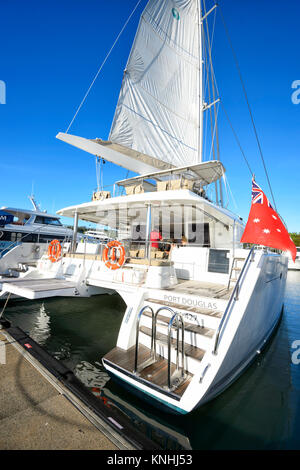Bateau de croisière touristique au Reef Marina, Port Douglas, Far North Queensland, Queensland, Australie, FNQ Banque D'Images