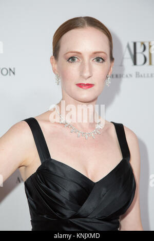 Beverly Hills, États-Unis d'Amérique, Califronia. Dec 11, 2017. Gillian Murphy assistant à l'American Ballet Theatre Vacances annuel dîner-bénéfice et le rendement au Beverly Hilton Hotel à Beverly Hills, Californie le 11 décembre 2017. L'avantage a été parrainé par Harry Winston, bijoux de qualité, et les performances de danseurs principaux Stella Abrera, Misty Copeland, Gillian Murphy, Hee Seo, et d'autres. Credit : Sheri Determan/Alamy Live News Banque D'Images