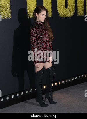 Hollywood, CA, USA. Dec 12, 2017. Anna Kendrick. ''Pitch Perfect 3'' Los Angeles Premiere tenue au Kodak Theater à Hollywood. Credit : Birdie Thompson/AdMedia/ZUMA/Alamy Fil Live News Banque D'Images