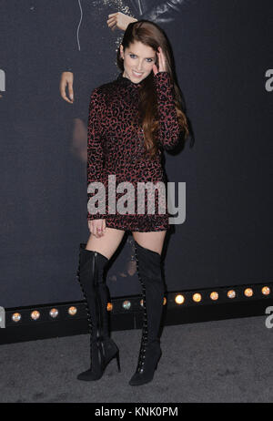 Hollywood, CA, USA. Dec 12, 2017. Anna Kendrick. ''Pitch Perfect 3'' Los Angeles Premiere tenue au Kodak Theater à Hollywood. Credit : Birdie Thompson/AdMedia/ZUMA/Alamy Fil Live News Banque D'Images