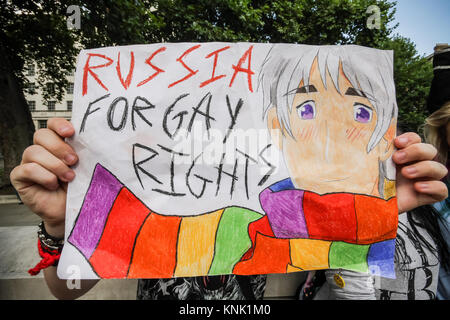 Partisans LGBT en face de protestation exigeant de Downing Street, le Premier ministre britannique, soulève la question de la législation anti-gay au sommet du G20. Banque D'Images