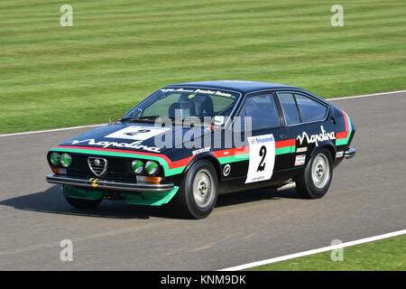 Stephen Chase, Richard Attwood, Alfa Romeo Alfetta GTV, Gerry Marshall Trophy, Goodwood 72e réunion des membres, GRRC, course historique, le sport automobile, moto Banque D'Images