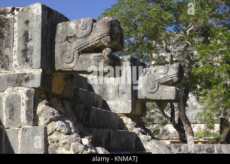 Chichén Itzá, plate-forme de l'Jaguars, Mexique Banque D'Images