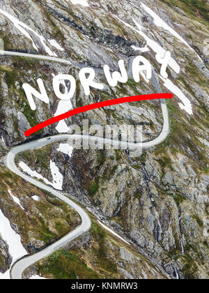 Le Nibbevegen Road jusqu'à la montagne Dalsnibba, Norvège Banque D'Images