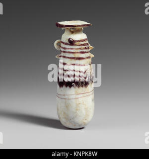 Cette illustration montre un alabastron en verre, un flacon de parfum de la Méditerranée orientale, datant de la fin du vie au Ve siècle av. J.-C.. Il fait partie de la collection du Metropolitan Museum of Art. Banque D'Images