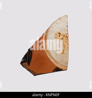 Fragment d'une amphore Panathénaïque prize (jar) rencontré DP115793 255085 Grec, Grenier, fragment d'une amphore Panathénaïque prize (jar), 2e trimestre de 4e siècle avant J.-C., terre cuite, longueur 6 1/2 in. (16,5 cm). Le Metropolitan Museum of Art, New York. Don de Nicolas Koutoulakis, 1960 (60,92.5) Banque D'Images