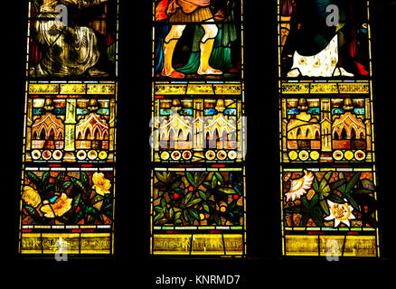 ThreesStained fenêtre verre panneaux, vue de l'intérieur, de l'Eglise Holy Rude, Église Paroissiale de Stirling, Scotland, UK, sud-est de l'allée Banque D'Images