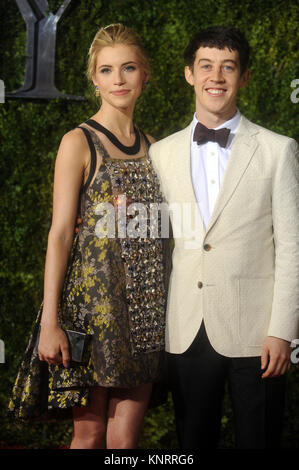 NEW YORK, NY - 07 juin : Wallis, Currie-Wood Alex Sharp assiste à l'American Theatre Wing's 69e Tony Awards annuels au Radio City Music Hall le 7 juin 2015 à New York. People : Wallis, Currie-Wood Alex Sharp Banque D'Images