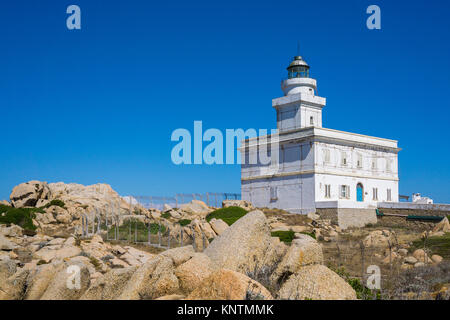 Phare de Capo Testa, Santa Teresa di Gallura, Sardaigne, Italie, Méditerranée, Europe Banque D'Images