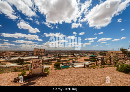 Sur la ville de Coober Pedy, Australie Banque D'Images