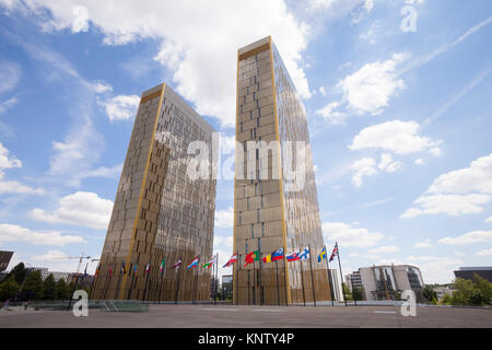 Drapeaux Européens à la Cour européenne de justice, Bâtiment de l'UNION EUROPÉENNE, Plateau du Kirchberg, Centre européen, la Ville de Luxembourg, Luxembourg, Benelux Banque D'Images