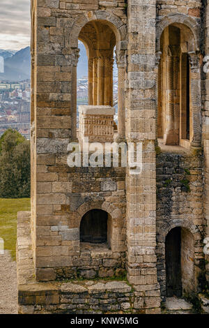 Pre-Romanesque église du huitième siècle, Santa Maria del Naranco, ancien palais que le roi Ramiro J'avais construit à Oviedo, capitale du royaume de Banque D'Images