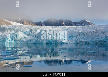 Wagonwaybreen, glacier dans l'Albert I Land au Spitsberg / mise bas en Magdalenefjorden Svalbard, Norvège Banque D'Images