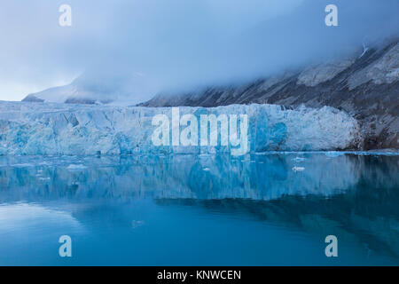 Wagonwaybreen, glacier dans l'Albert I Land au Spitsberg / mise bas en Magdalenefjorden Svalbard, Norvège Banque D'Images