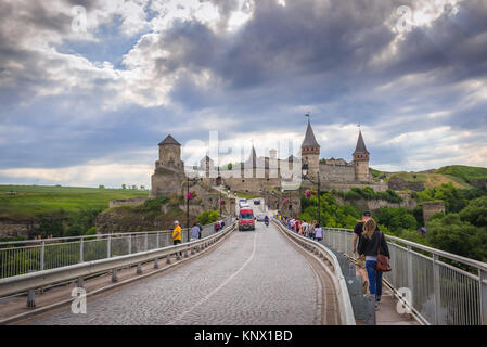 Pont et Château turc à Kamianets-Podilskyi Khmelnytskyi dans ville de l'Oblast de l'ouest de l'Ukraine Banque D'Images