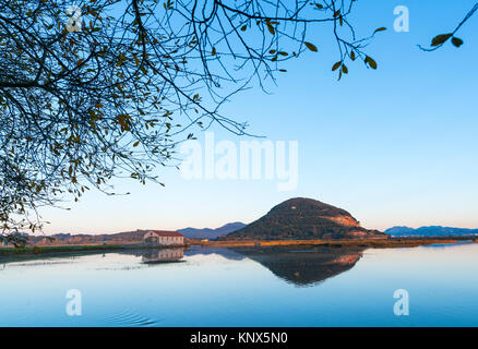 Molino de Cerroja - Moulin de Escalante, l'année 1047. Escalante. Marismas de Santoña, Noja y Joyel, Gascogne, Cantabria, Spain, Europe Banque D'Images