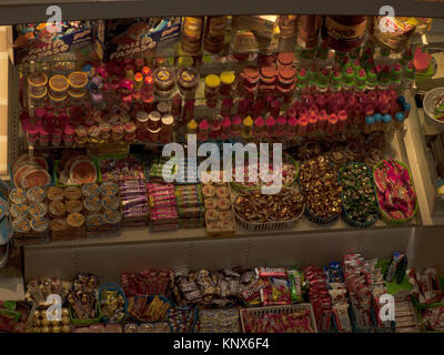 Assortiment de bonbons sur l'affichage Banque D'Images