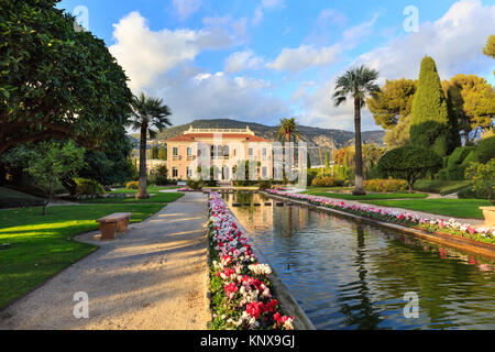 Villa Ephrussi de Rothschild extérieur, ou Villa Île-de-France, grande résidence historique à Saint-Jean-Cap-Ferrat, Côte d'Azur, Sud de la France Banque D'Images