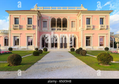 Villa Ephrussi de Rothschild extérieur de façade sud, également appelée villa Île-de-France, grand résidence historique à Villefranche-sur-Mer, en français Banque D'Images