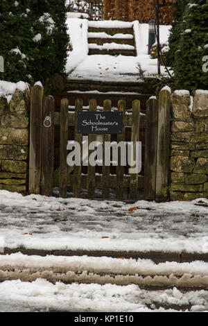 Des scènes d'hiver traditionnel village des Cotswolds Banque D'Images