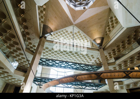 Musée d'Art Islamique, Doha (Qatar). Juillet 2017. Salle principale. Le musée est la plus prisée de Doha, l'icône de l'architecture conçue par l'architecte de renommée mondiale Banque D'Images