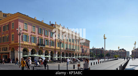 Nice, France - 27 septembre 2017 : Panorama de l'architecture de Nice, Côte d'Azur, Provence, France. Banque D'Images