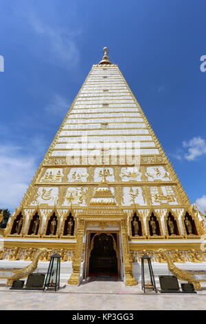 Une ruche d'abeilles sauvages peuvent être trouvés sur le terrain de la Wat Phra That Nong Bua stupa. Banque D'Images