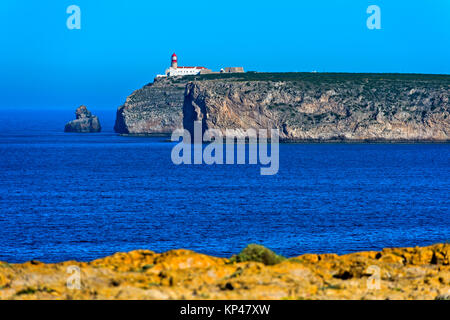 Le phare sur la falaise du Cap St Vincent, Cabo de São Vicente, Lagos, Algarve, Portugal