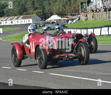 Neil Twyman, Alfa Romeo 8C, 2600, Muletto, 26 BD, Brooklands Trophy, Goodwood Revival 2015, 2015, Brooklands Trophy, Chris McEvoy, circuit, CJM Banque D'Images