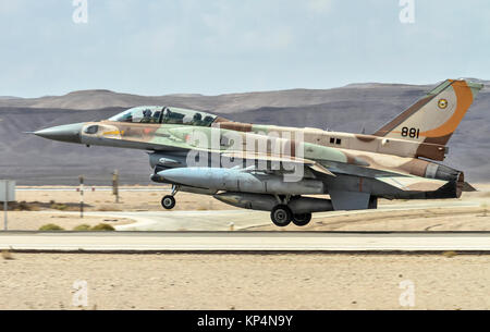 De l'air israélienne (IAF) General Dynamics F-16I au décollage. Photographié à la "plage" 2017, un exercice de formation aérienne internationale b Banque D'Images