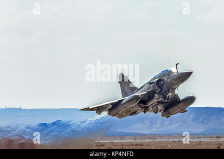 France Air Force Mirage 2000D en vol. Photographié à la "plage" 2017, un exercice d'entraînement aérien international organisé par l'armée de l'Air Israélienne Fo Banque D'Images