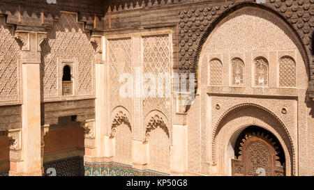 MARRAKECH, MAROC - 29 Apr 2016 : vue détaillée de la Medersa Ben Youssef. Un ancien collège islamique à Marrakech, Maroc. Banque D'Images