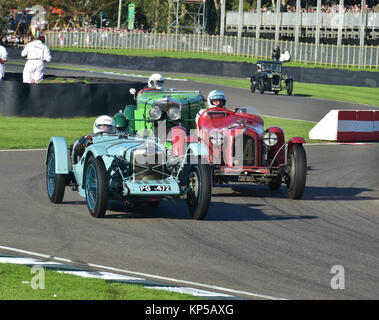 Clive Temple, Riley Brooklands, Neil Twyman, Alfa Romeo 8C, 2600, Muletto, Gareth Burnett, Talbot Alvis AV105, Brooklands Trophy, Goodwood Revival 201 Banque D'Images