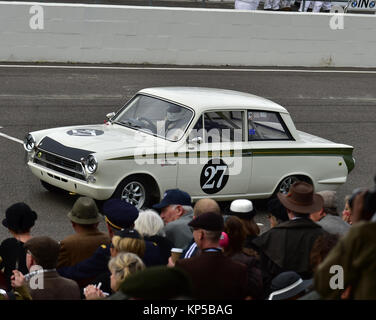 Kerry Michael, Mark Blundell, Ford Cortina Lotus Mk1, St Mary's Trophy, Goodwood Revival 2015, 1960, 1960, 2015, Chris McEvoy, circuit, CJM Banque D'Images