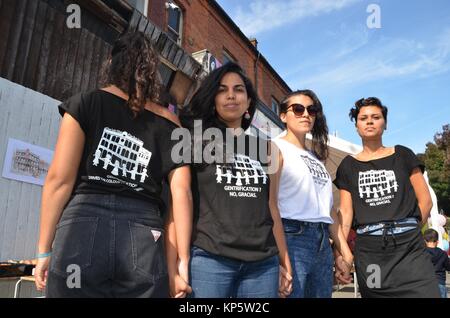 L'embourgeoisement de la salsa et de la lutte contre l'arrêt samba dance protester londres sept sœurs Banque D'Images