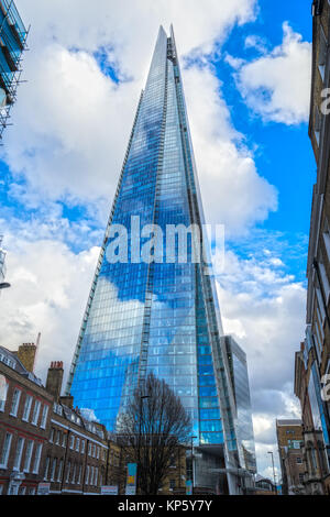 Londres, Royaume-Uni - 28 janvier 2017 : Londres et Shard, le plus haut bâtiment de la ville. Banque D'Images