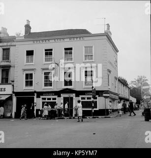 Romford Essex en Angleterre. Photographié juillet 1970 mais les numérisations effectuées en 2017 Petite ville de marché à l'Est de Londres adopte l'architecture moderne à partir de la fin des années 1960 à 1970. Banque D'Images