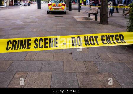 Scène de crime de la police, du centre-ville de bandes, Watford, Hertfordshire, Angleterre, Royaume-Uni Banque D'Images