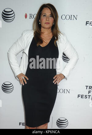 NEW YORK, NY - 25 avril : Lorraine Bracco assiste à la soirée de clôture 'Les Affranchis' au cours de la 2015 Tribeca Film Festival at Beacon Theatre le 25 avril 2015 à New York City People : Lorraine Bracco Banque D'Images